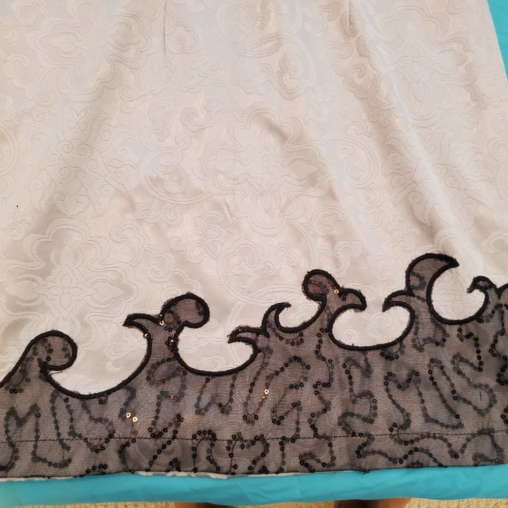 Dress - Picture 4 of 8